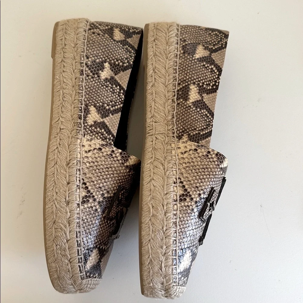 New Tory Burch Black and Cream Snakeskin Espadrilles. Size 9.